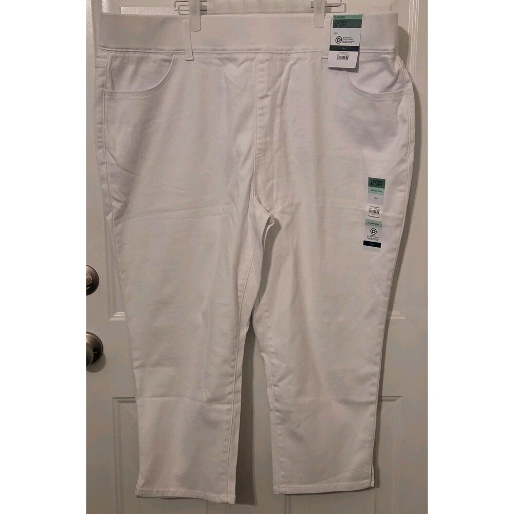 Terra & Sky Plus Size White Capri Jeggings NWT Size 2X 20W-22W